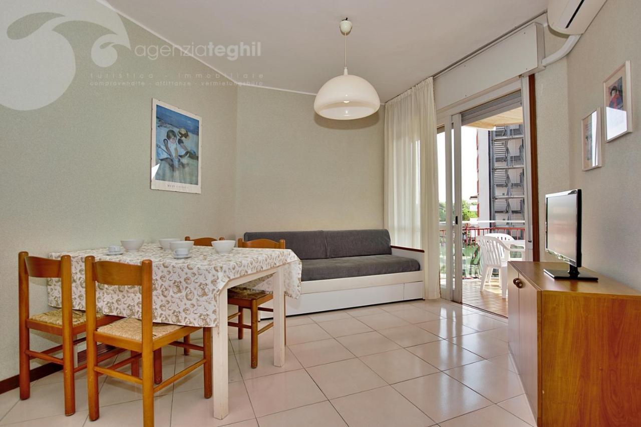Condominio Cristallo Lignano Sabbiadoro Exterior photo
